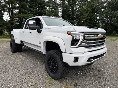 2026 Chevrolet Silverado 3500 HD High Country DRW Black Widow