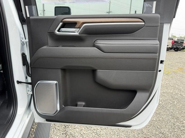 2026 Chevrolet Silverado 3500 HD High Country DRW Black Widow