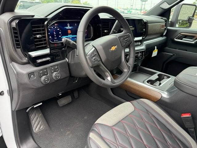 2026 Chevrolet Silverado 3500 HD High Country DRW Black Widow