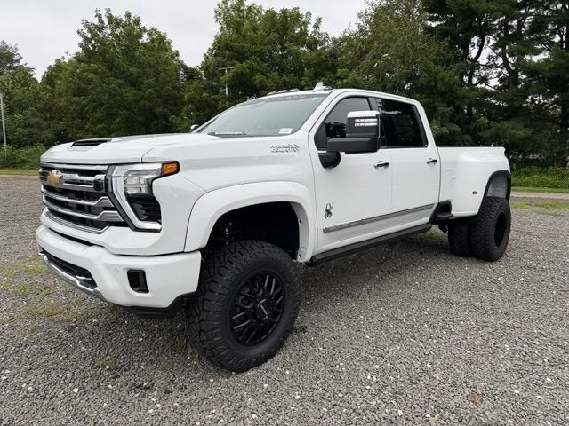 2026 Chevrolet Silverado 3500 HD High Country DRW Black Widow