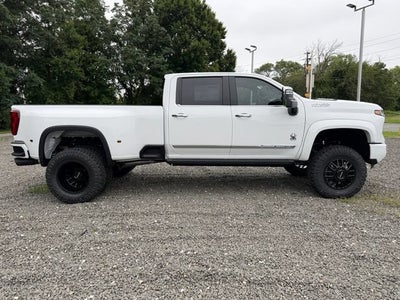 2026 Chevrolet Silverado 3500 HD High Country DRW Black Widow