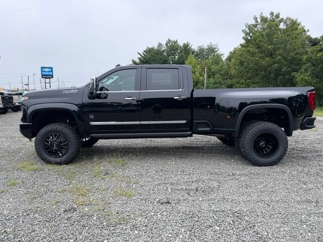 2026 Chevrolet Silverado 3500 HD High Country DRW Black Widow