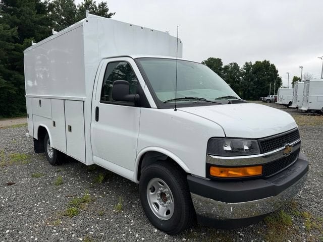2026 Chevrolet Express Cutaway 3500 1WT