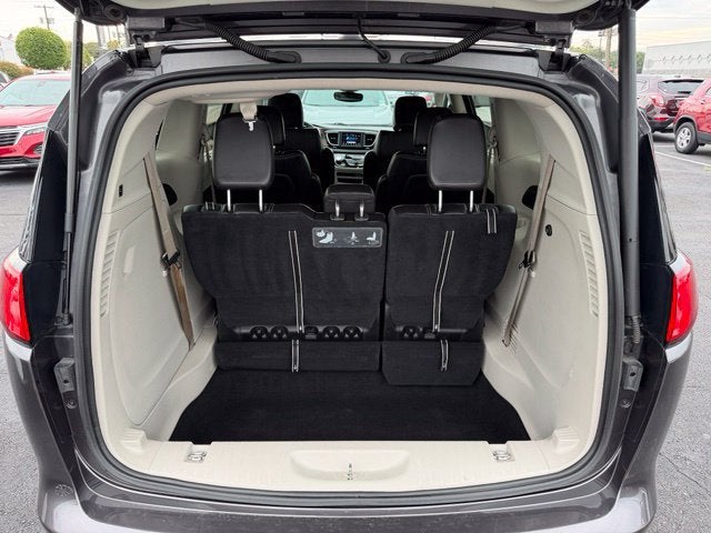 2020 Chrysler Voyager LXI