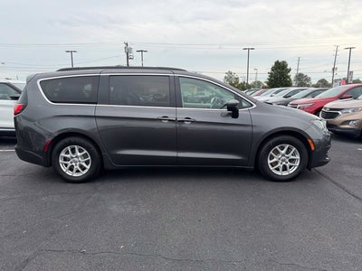 2020 Chrysler Voyager LXI