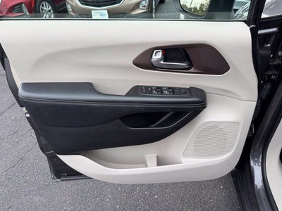 2020 Chrysler Voyager LXI