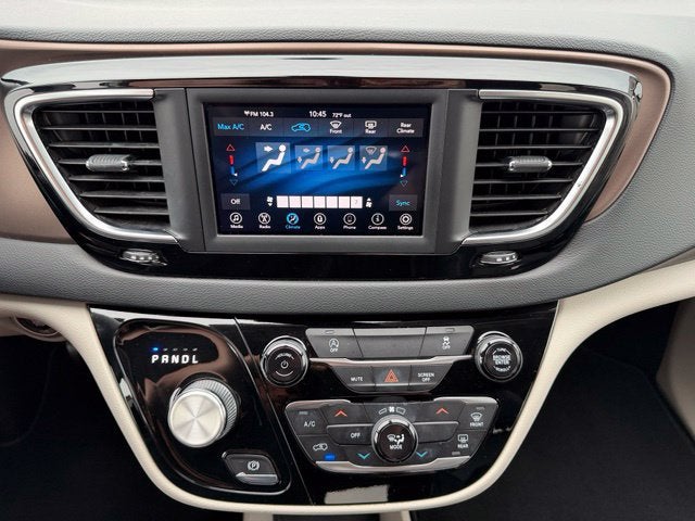 2020 Chrysler Voyager LXI