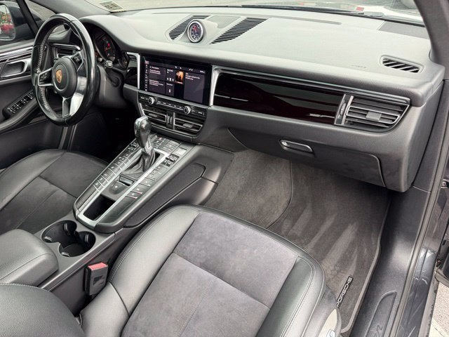 2021 Porsche Macan Base