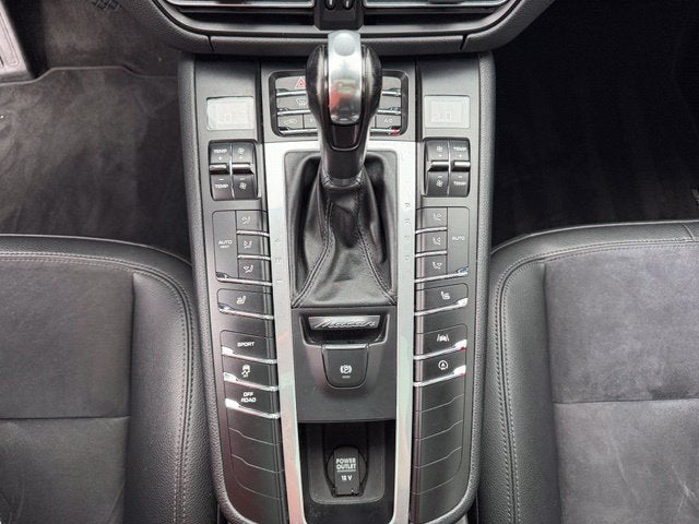 2021 Porsche Macan Base