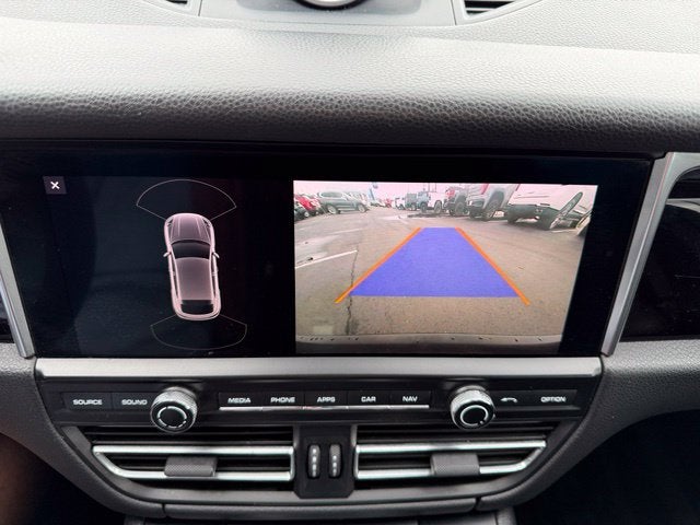 2021 Porsche Macan Base