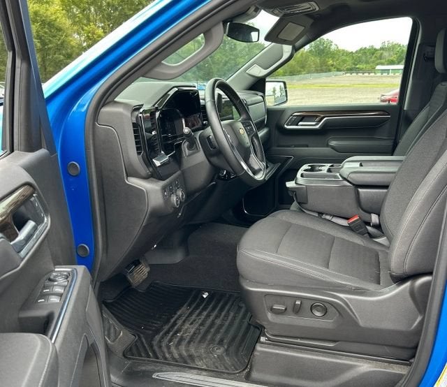 2025 Chevrolet Silverado 1500 LT (2FL)