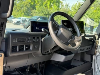 2024 BrightDrop Zevo 600 EJY