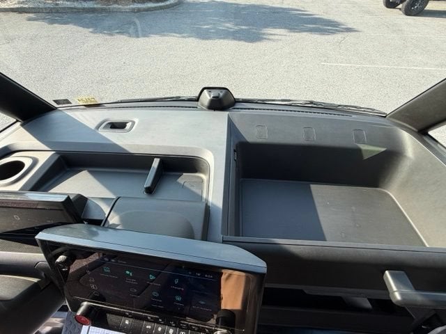 2024 BrightDrop Zevo 600 EJY