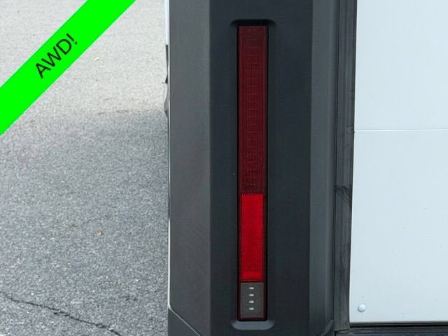 2024 BrightDrop Zevo 600 EJY