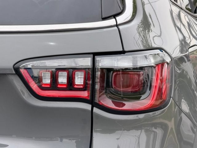 2023 Jeep Compass Latitude Lux FWD
