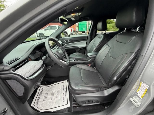 2023 Jeep Compass Latitude Lux FWD