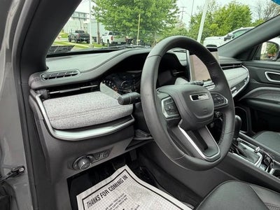 2023 Jeep Compass Latitude Lux FWD