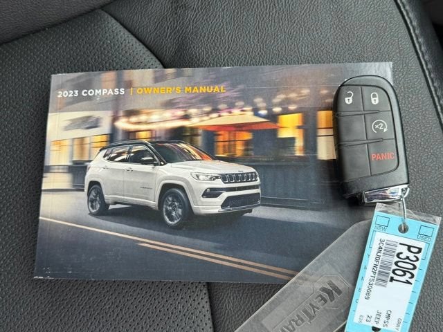 2023 Jeep Compass Latitude Lux FWD
