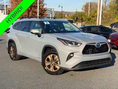 2022 Toyota Highlander Hybrid Bronze Edition