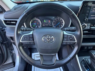 2022 Toyota Highlander Hybrid Bronze Edition
