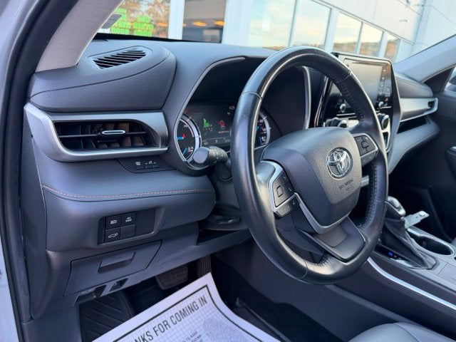 2022 Toyota Highlander Hybrid Bronze Edition