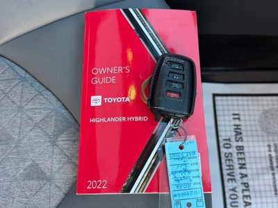 2022 Toyota Highlander Hybrid Bronze Edition