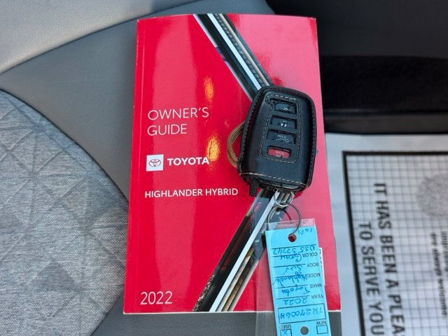 2022 Toyota Highlander Hybrid Bronze Edition